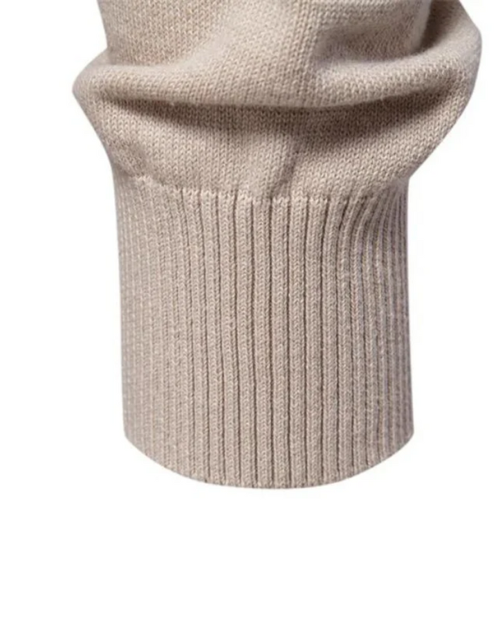 Herrenpullover mit Karomuster