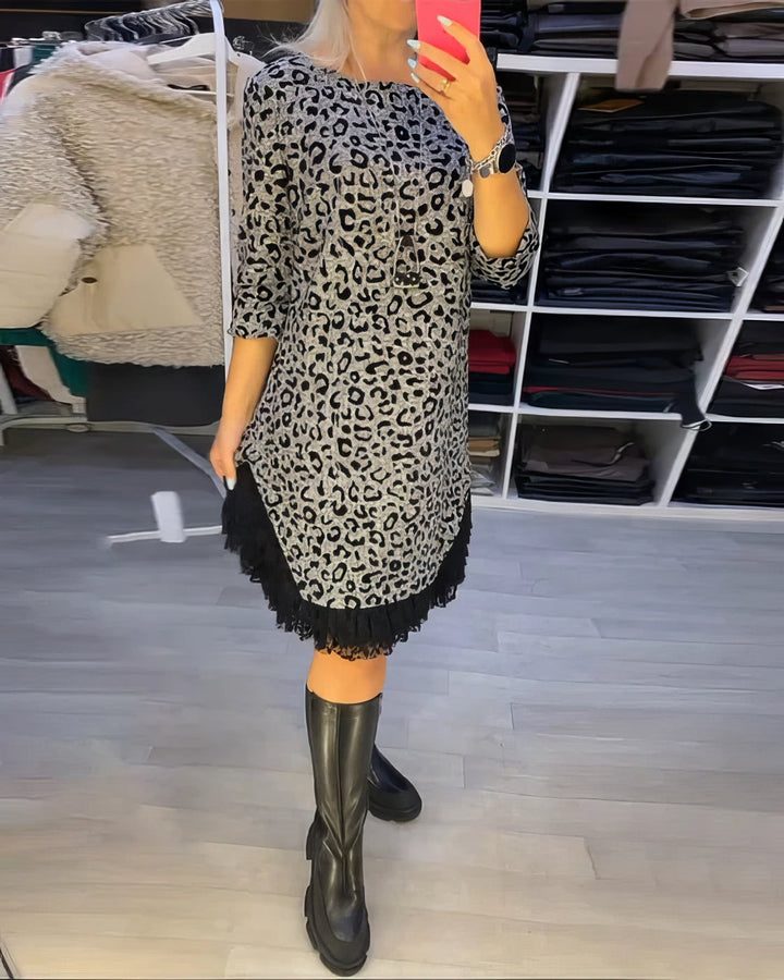 Elegante Damen Kleider | Figurbetontes Leopardenmuster Kleid mit Klassischem Rundhalsausschnitt | Stilvoller Look für Alltag und besondere Anlässe